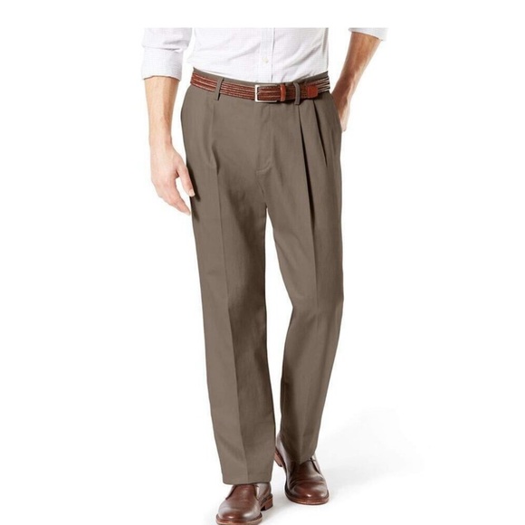 NWT Men's Dockers Signature Khaki Pleaded
Pants-BLACK Size-44x30 BIG & TALL - Picture 7 of 7